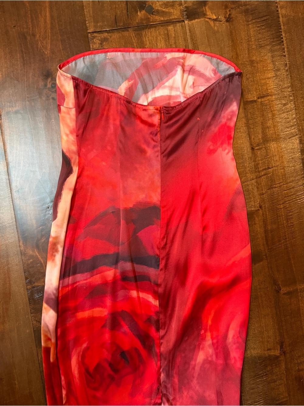 Kim Shui Red Rose Silk Tube Gown - Picture 8 of 10